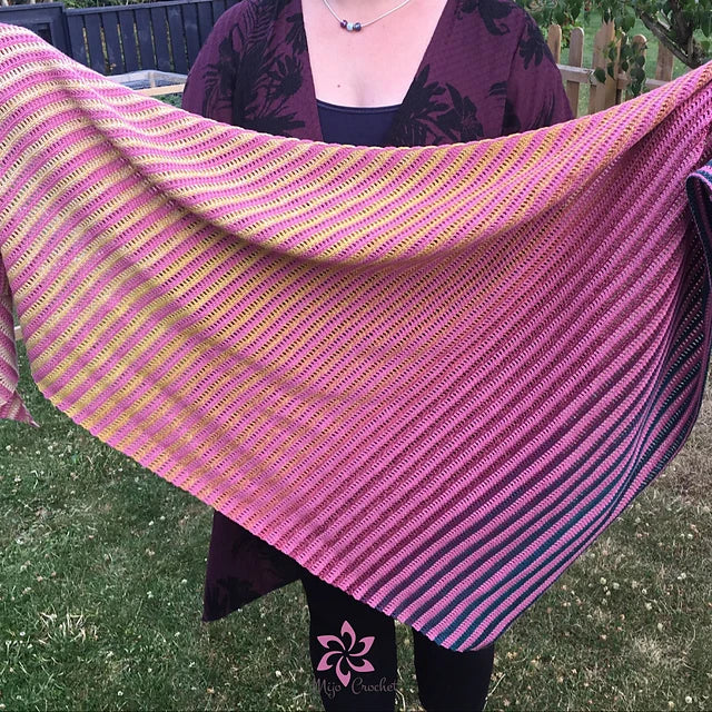 Armadillo Shawl Yarn Pack by Johanna Lindahl